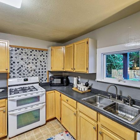 New Bern Home With Yard, Grill And Walkable Location Εξωτερικό φωτογραφία